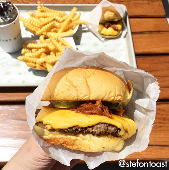 Roker Burger with fries
